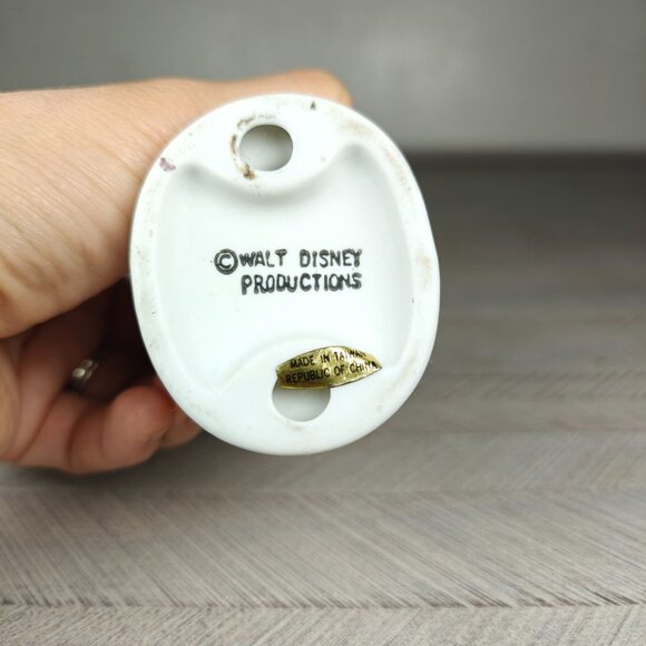 Vintage Walt Disney Minnie Mouse Ceramic Figurine With Watering Can Gardening - Picture 5 of 6